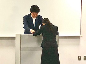 介護福祉士 保育士養成給付型奨学金授与式を行いました 三重県協会 各種交流会 地方cr活動 社会貢献活動 協会の取組み 生命保険 協会